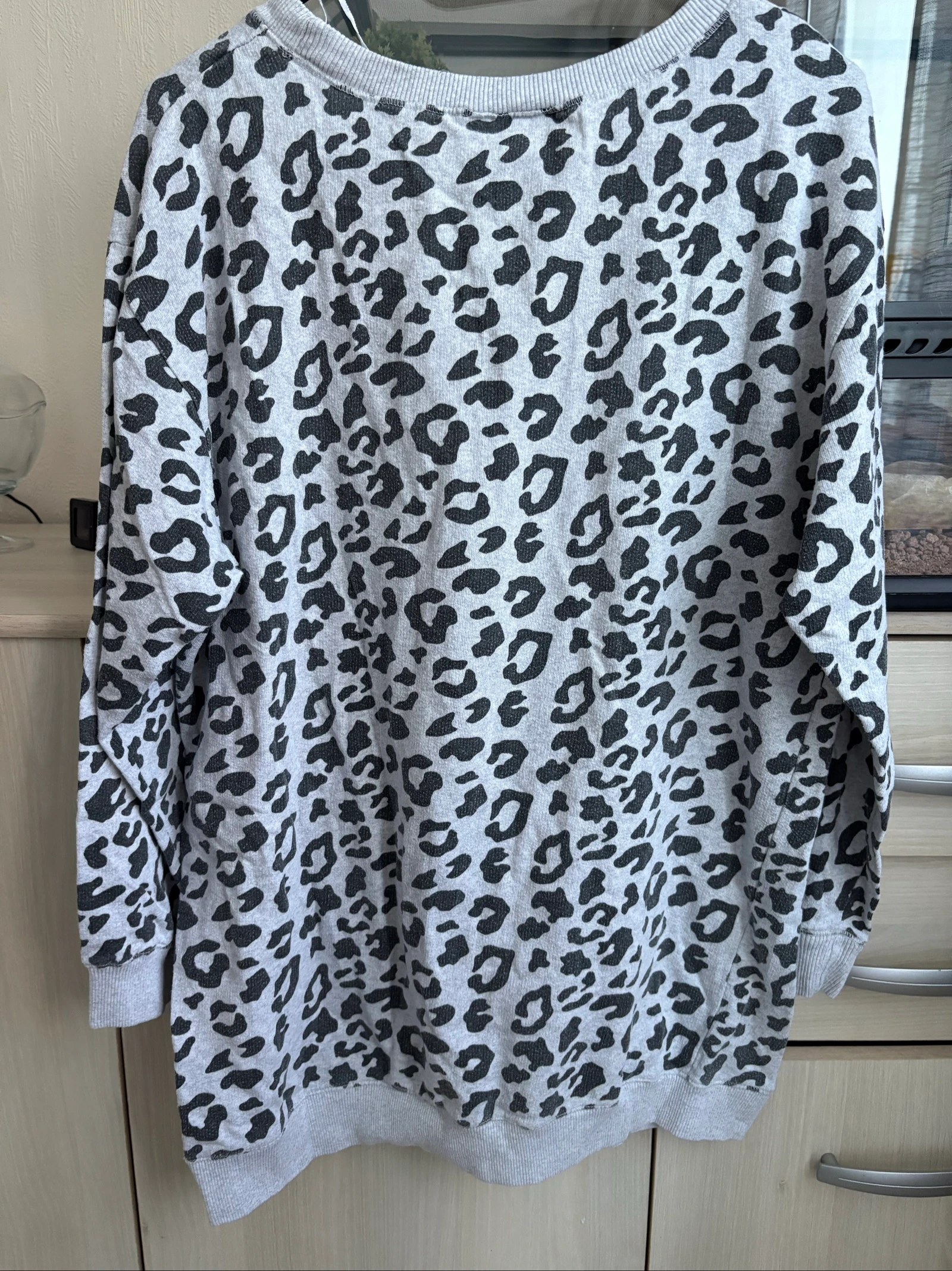 Suéter gris estilo leopardo talla L para mujer – photo 5